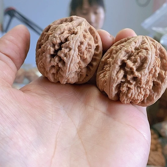 【闪购商品】把件文玩核桃41粗筋红皮