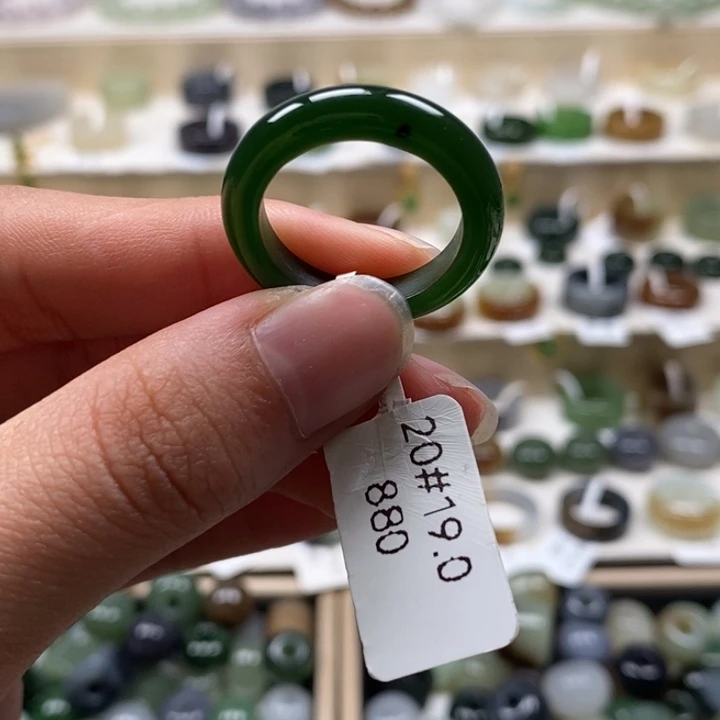 和田玉未镶嵌戒指