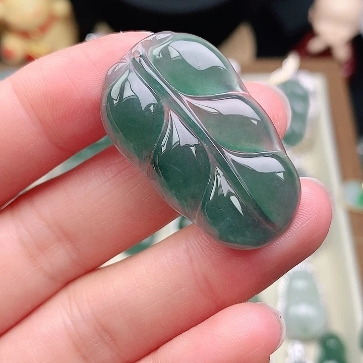 颈饰未镶嵌翡翠吊坠