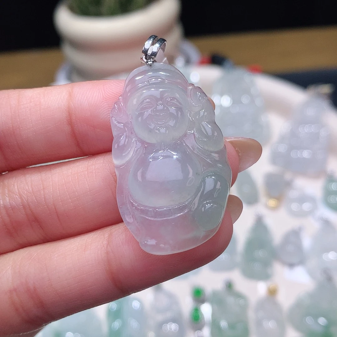 颈饰18K金镶嵌翡翠财神