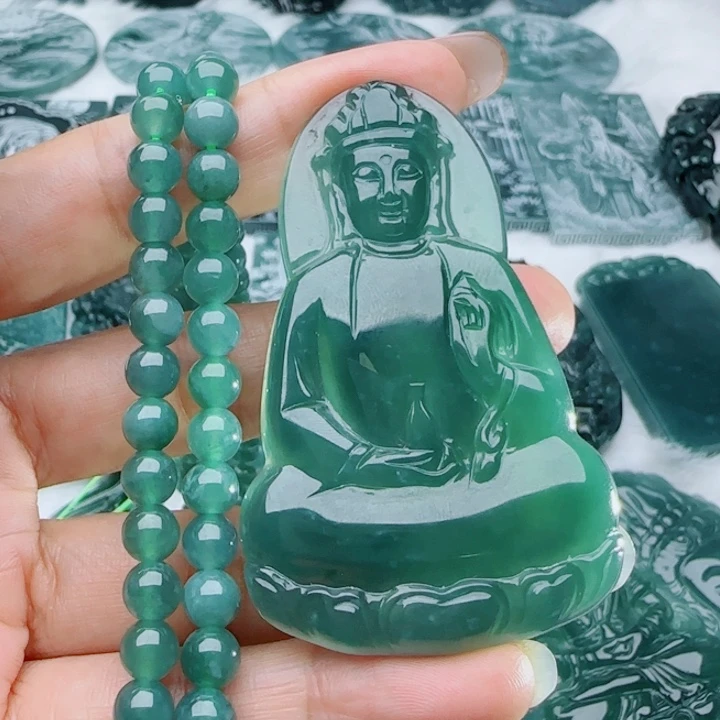 翡翠未镶嵌颈饰多样性发货天然的A货翡翠