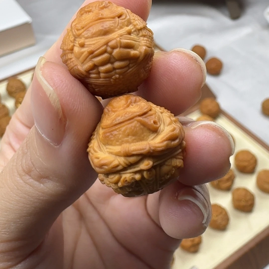 吊坠猴头核桃来财金蟾一对