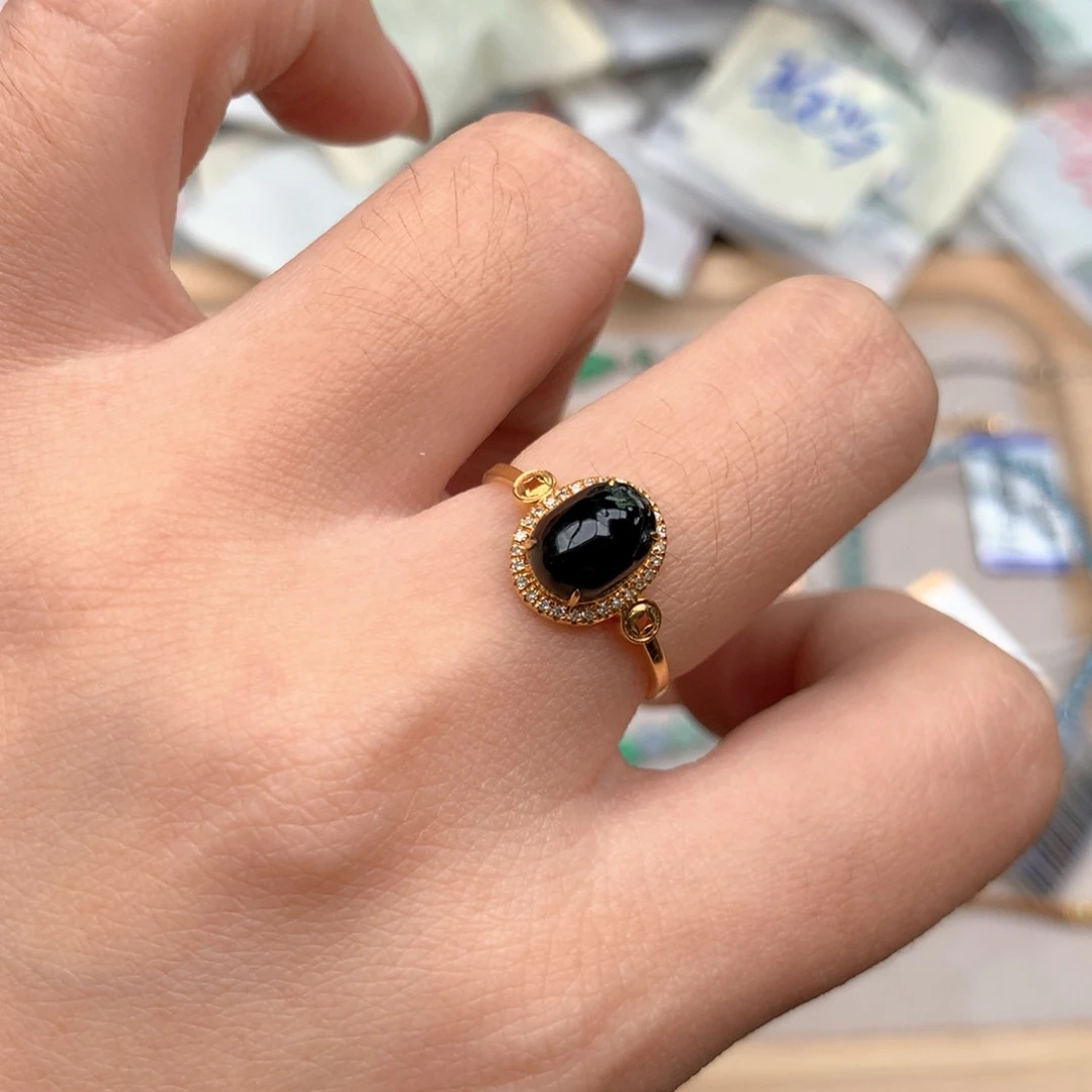 18K金镶嵌挂件翡翠