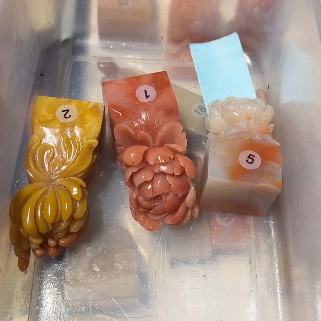 老挝石依*然寿山石