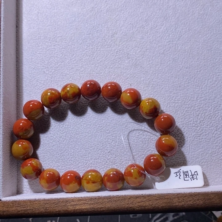 未镶嵌手链玛瑙/玉髓人**着