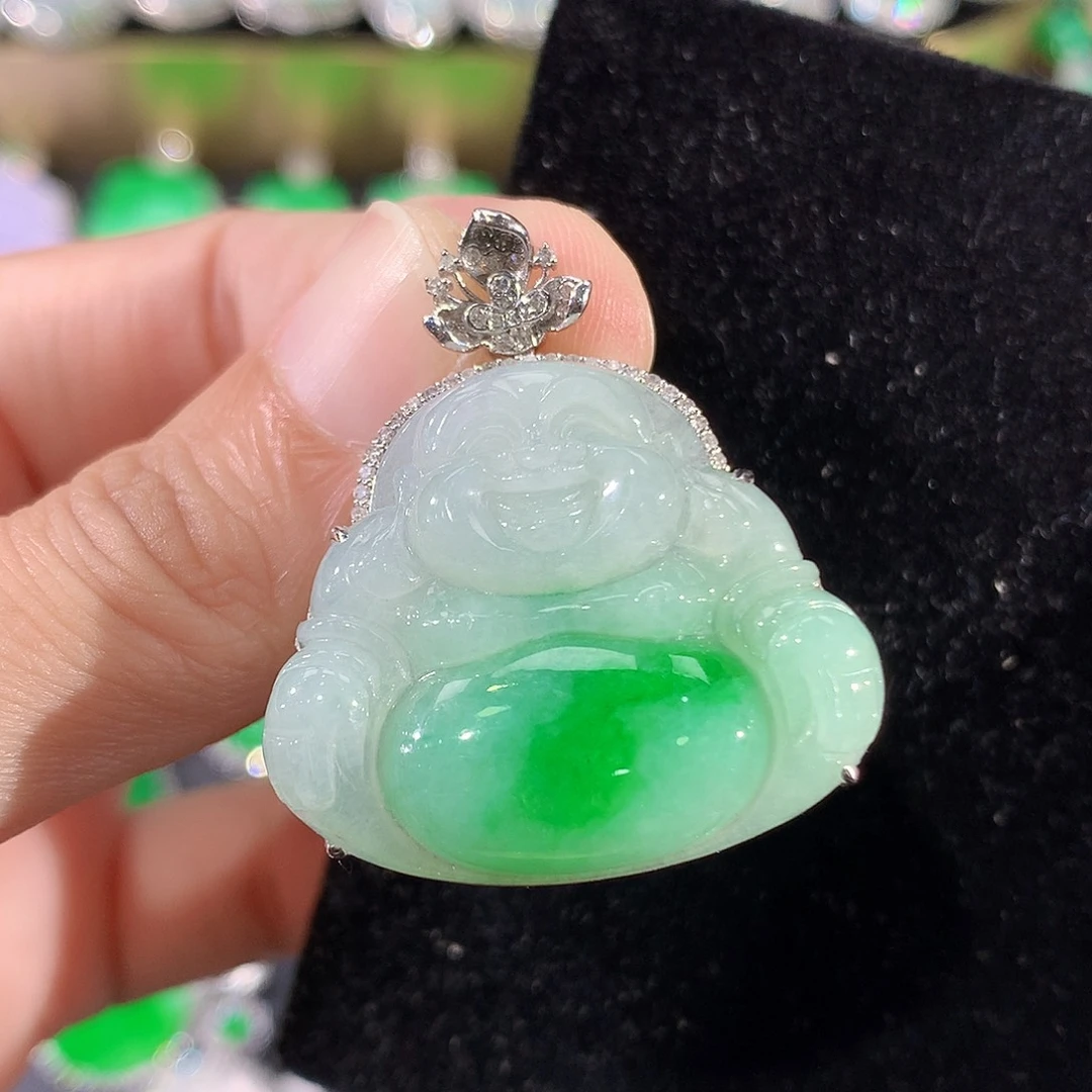 翡翠18K金镶嵌颈饰