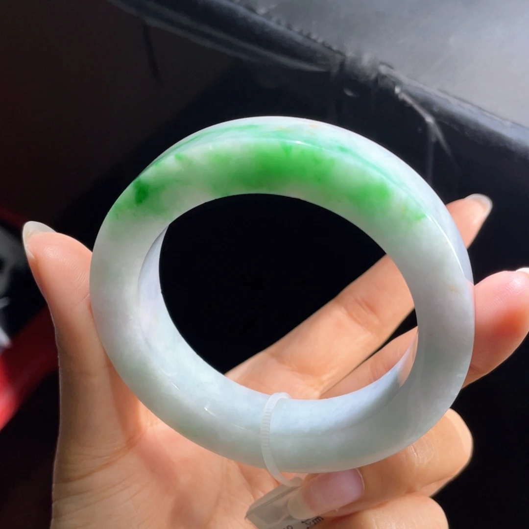 未镶嵌翡翠手镯定制翡翠
