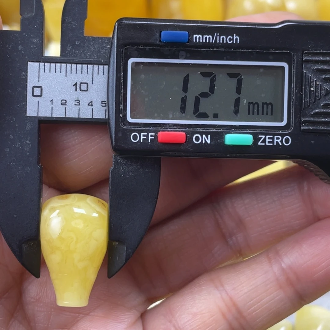蜜蜡未镶嵌裸石26杂