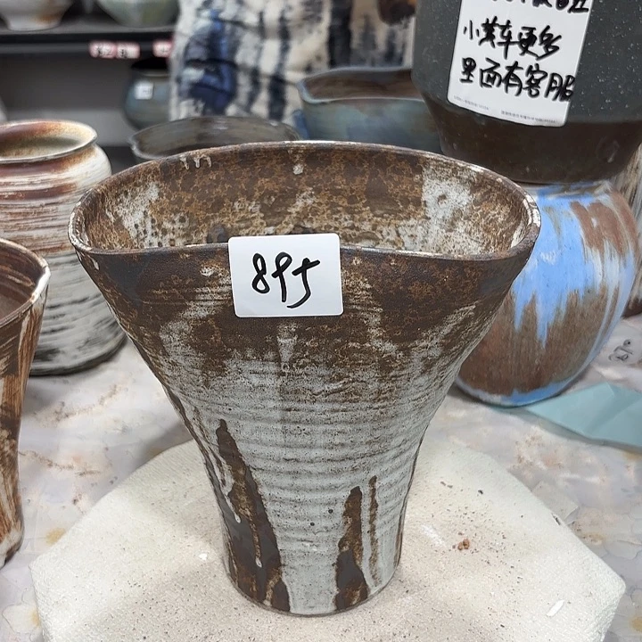 摆件高18，口18，有孔895