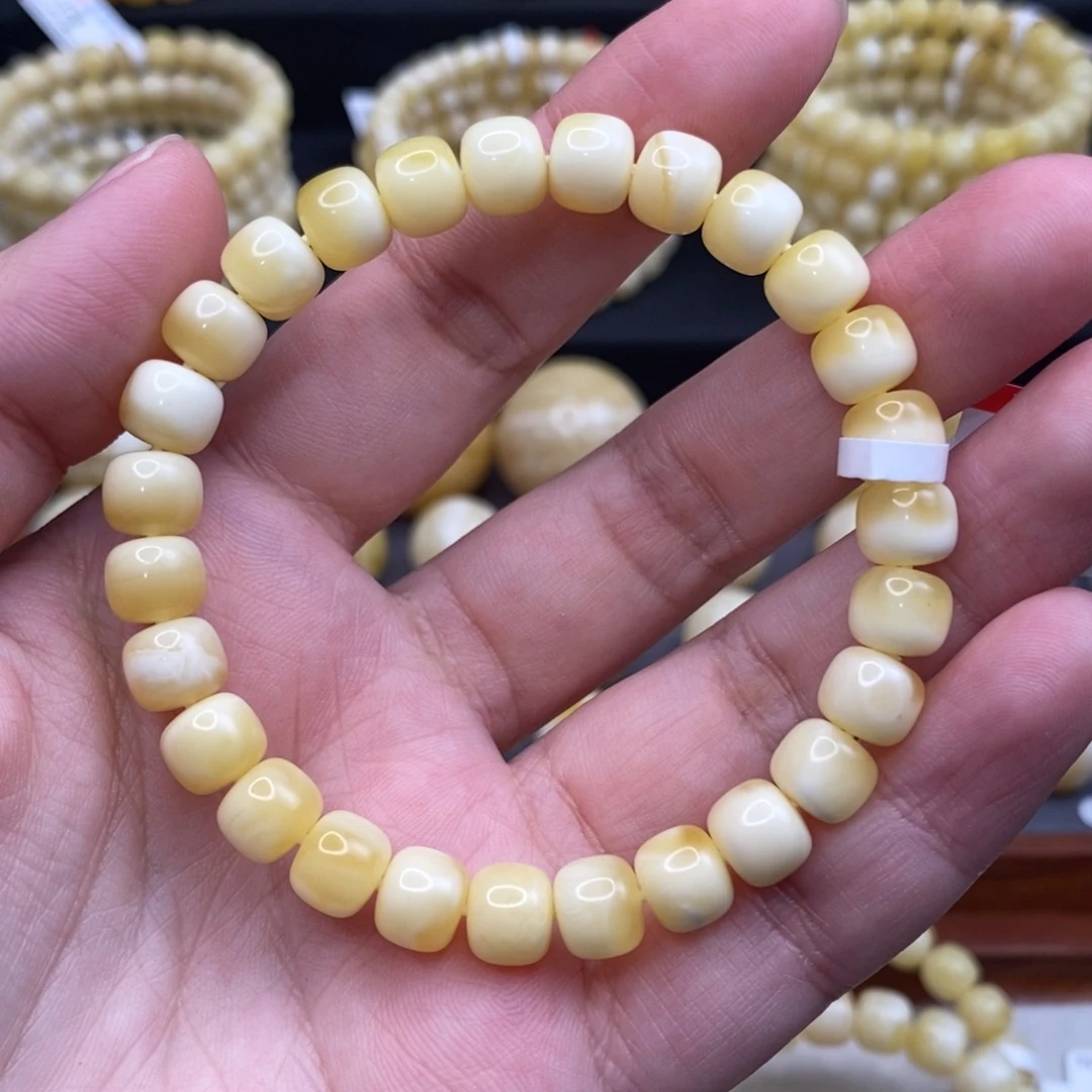 蜜蜡未镶嵌珠宝奇石8.1