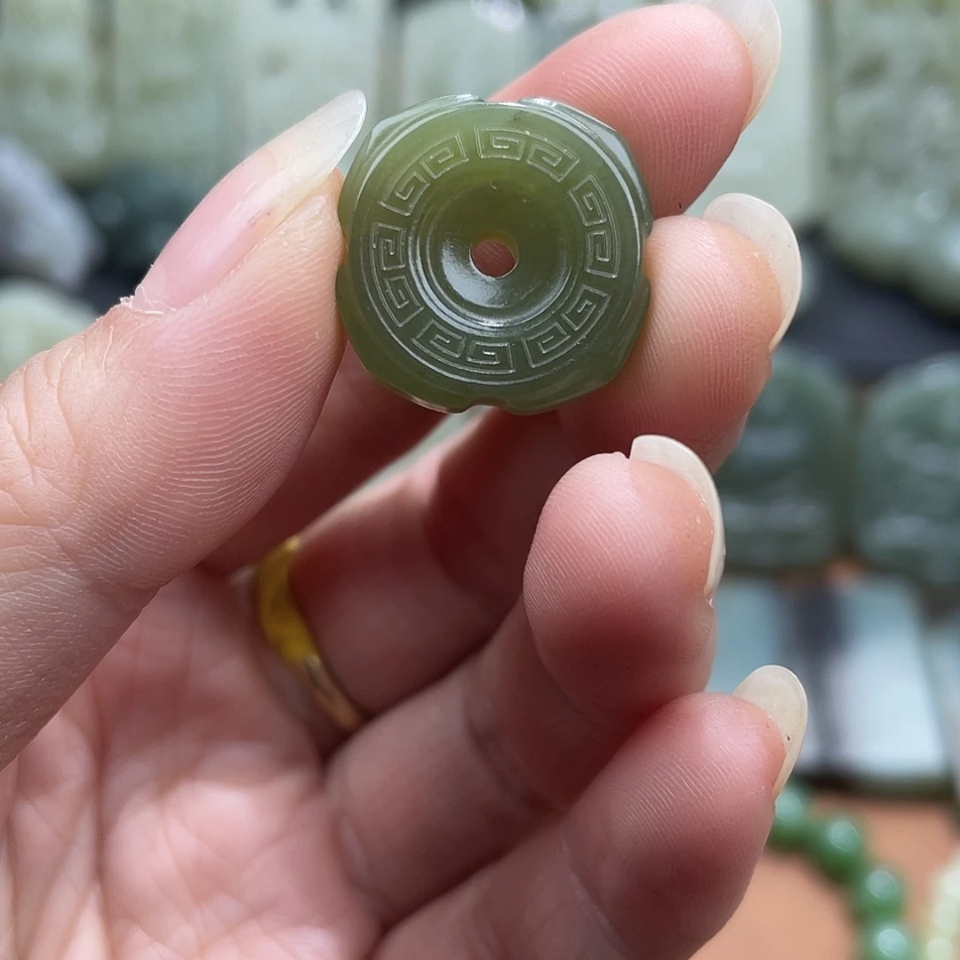 和田玉未镶嵌吊坠(不含链)