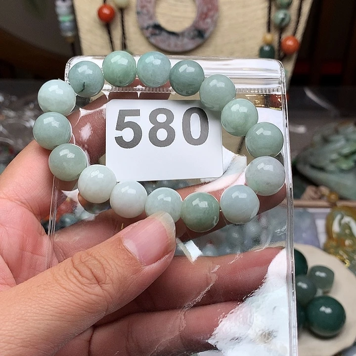 翡翠颈饰未镶嵌一**缘翡翠