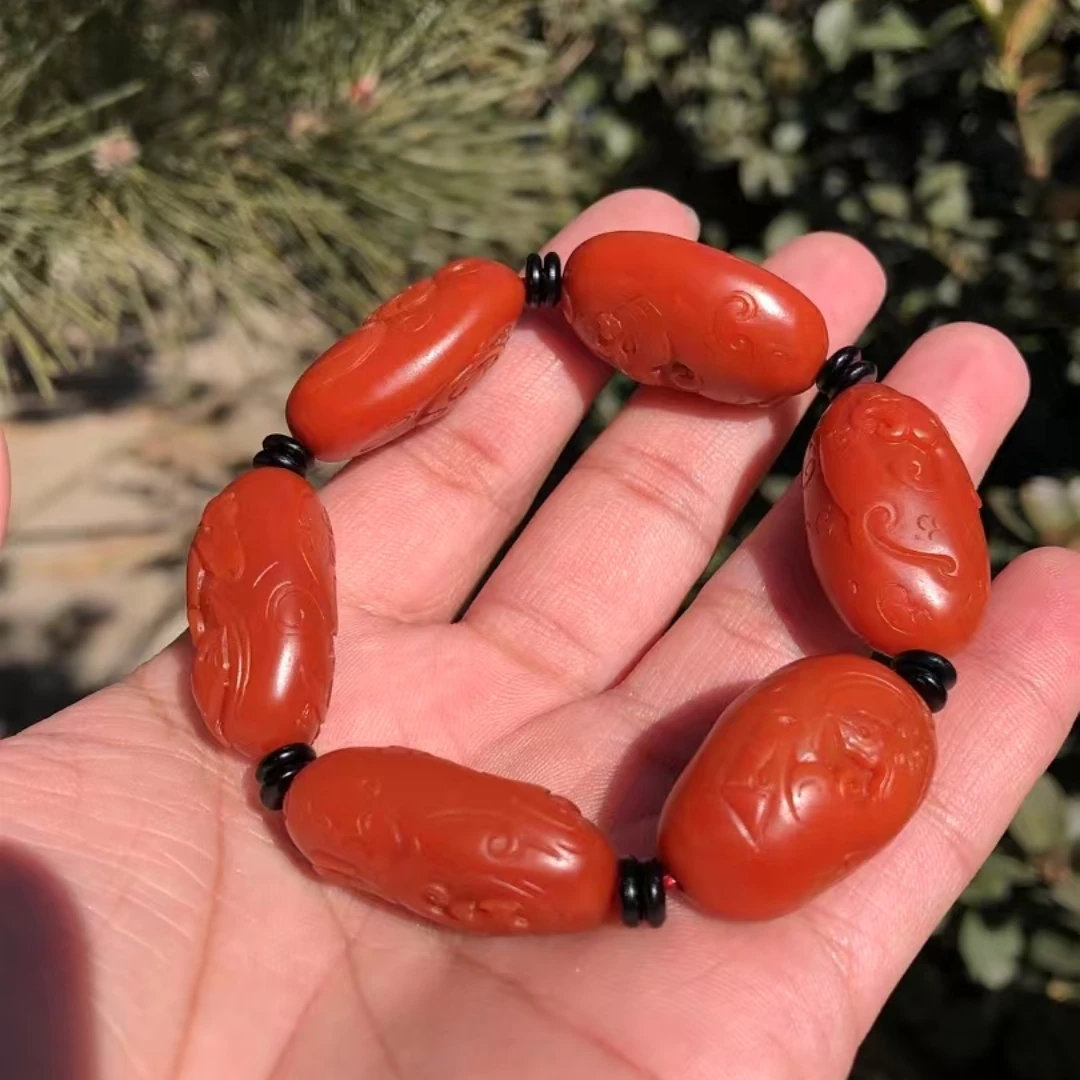 云南保山大水沟料雕刻瑞兽平安吉祥满色满肉锦红色手串