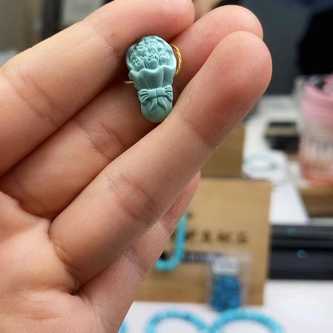 未镶嵌绿松石珠宝奇石