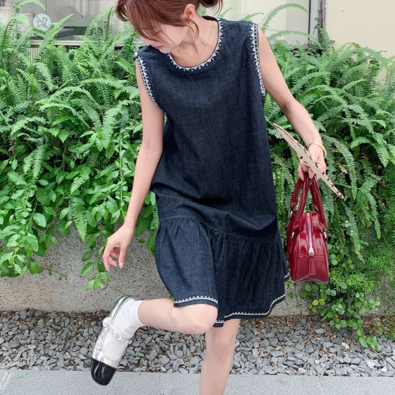 浅蓝色复古缝绣牛仔无袖连衣裙背心裙女2025夏装新款小个子适用A
