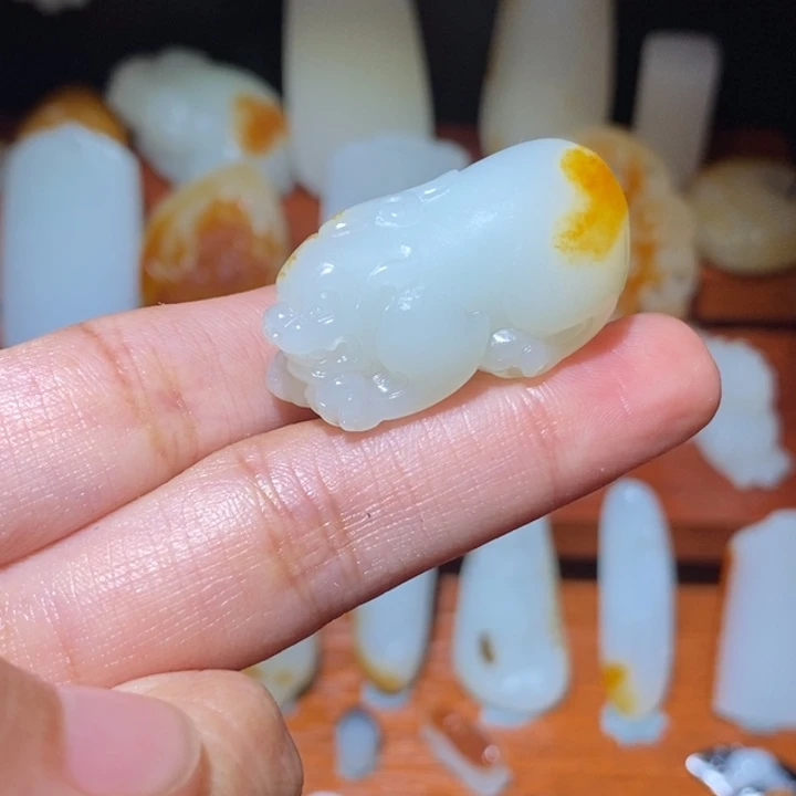 颈饰未镶嵌和田玉