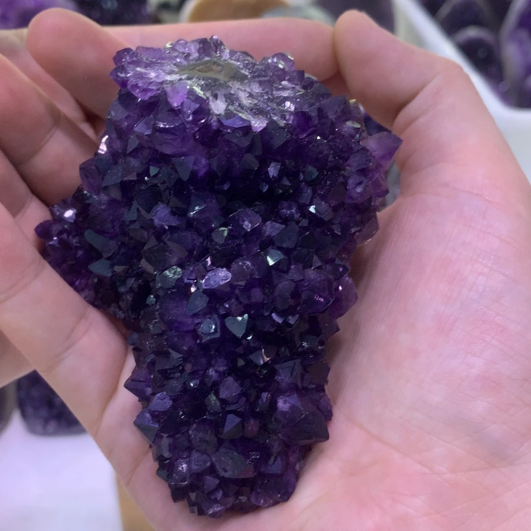 未镶嵌水晶大型摆件（非配饰）