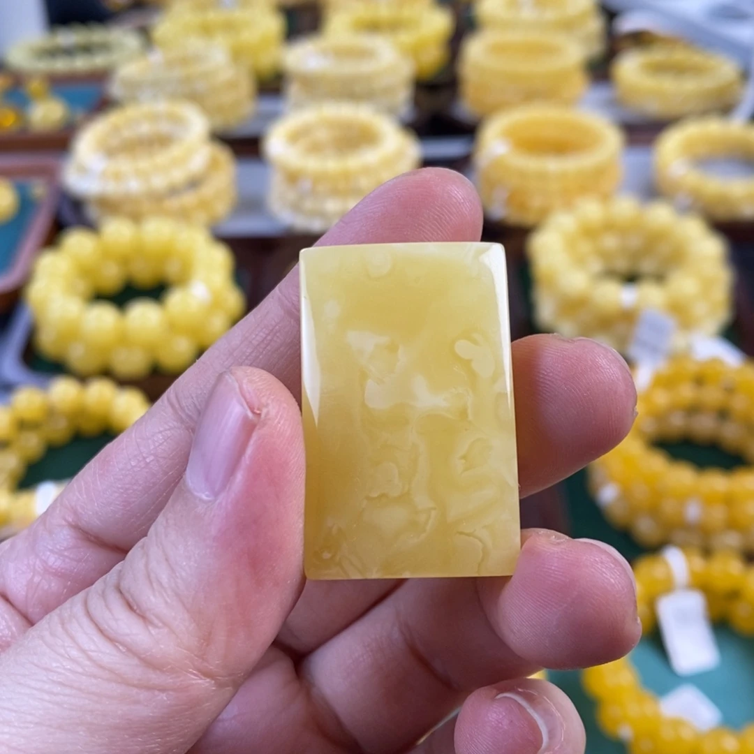 琥珀未镶嵌裸石俄料小方牌9.26TT