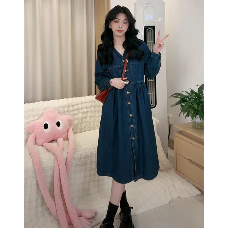 法式V领复古牛仔连衣裙女春秋中长款2025新款收腰显瘦复古衬衫裙
