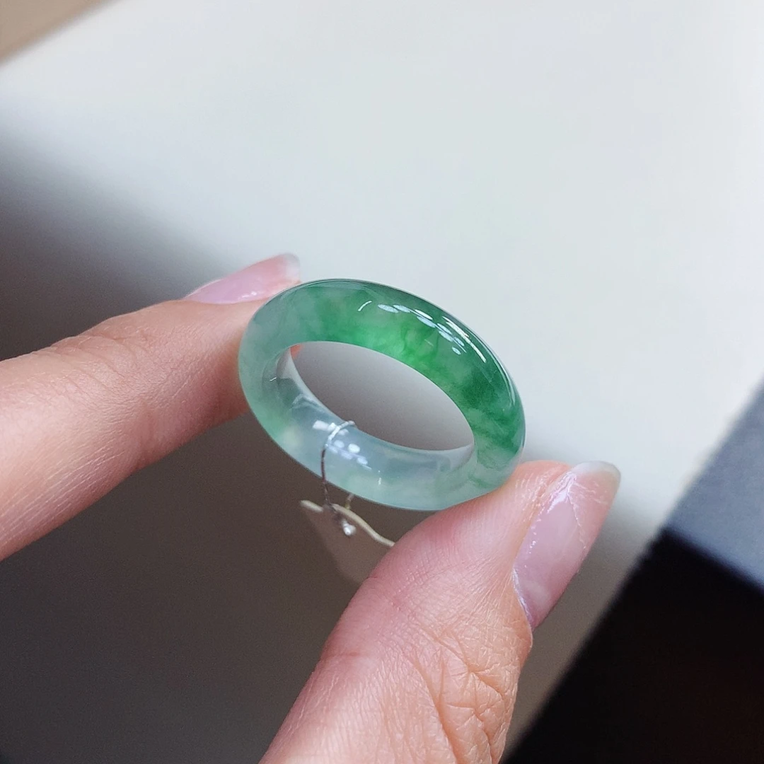 翡翠戒指未镶嵌18号