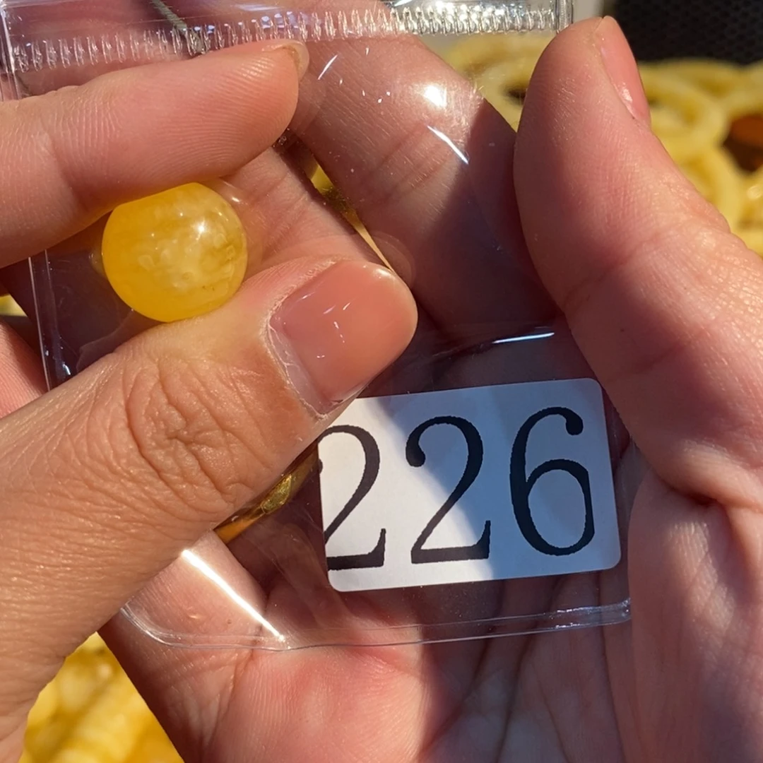 未镶嵌琥珀珠宝奇石226