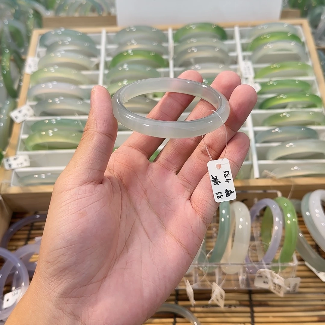 玛瑙/玉髓未镶嵌手镯圈口58.4