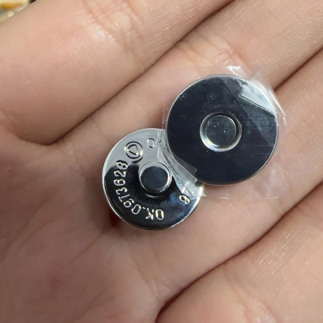 1.4卡脚磁吸8元10套