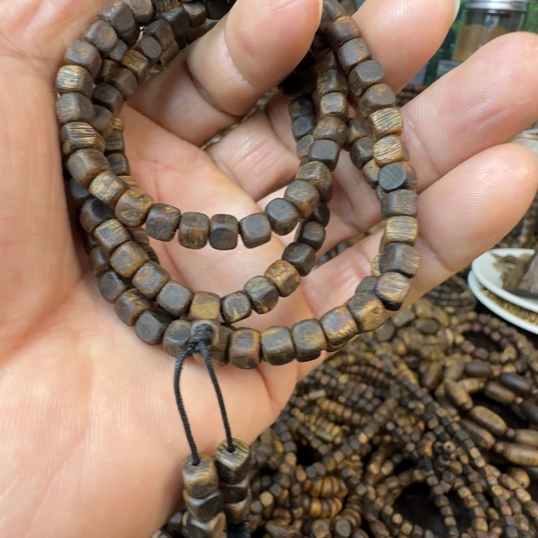 沉香手串?*?沉水四方珠多圈发一