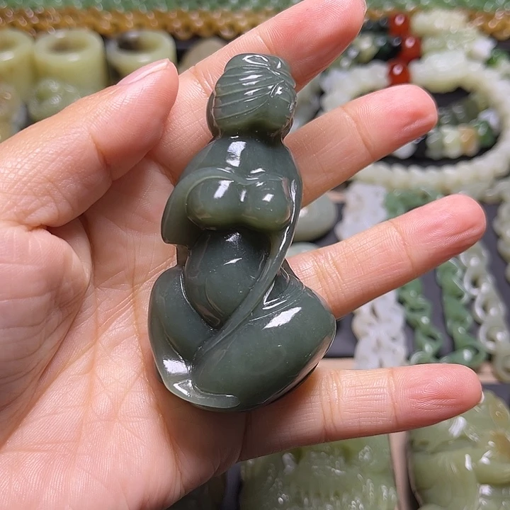 和田玉未镶嵌挂件