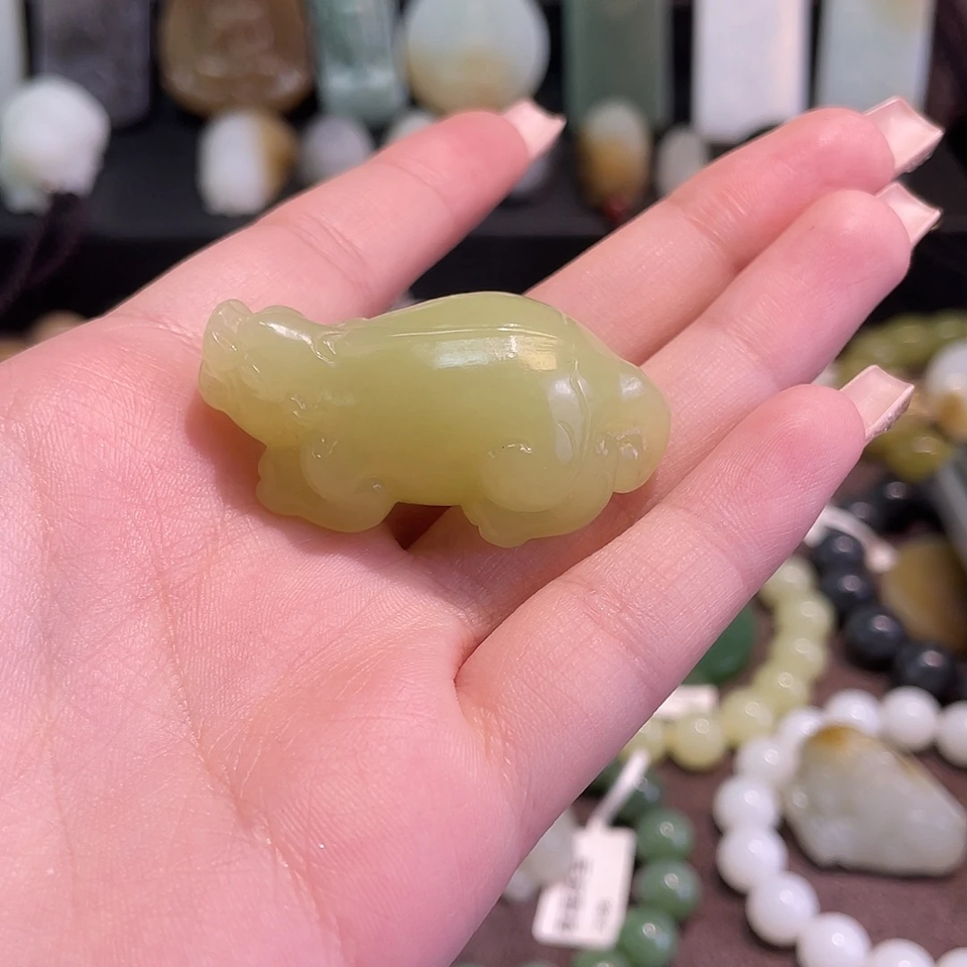 和田玉（糖玉）未镶嵌颈饰