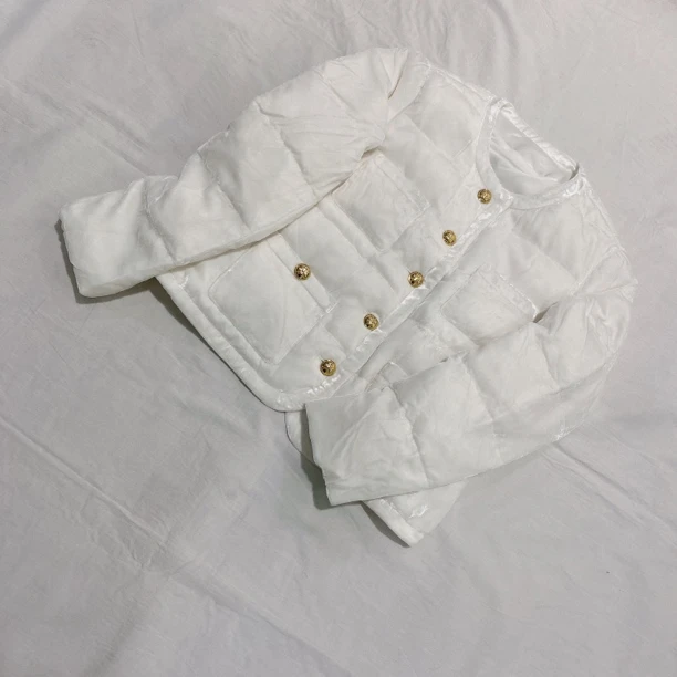 圆领前面四口袋金色纽扣外套-果梓264