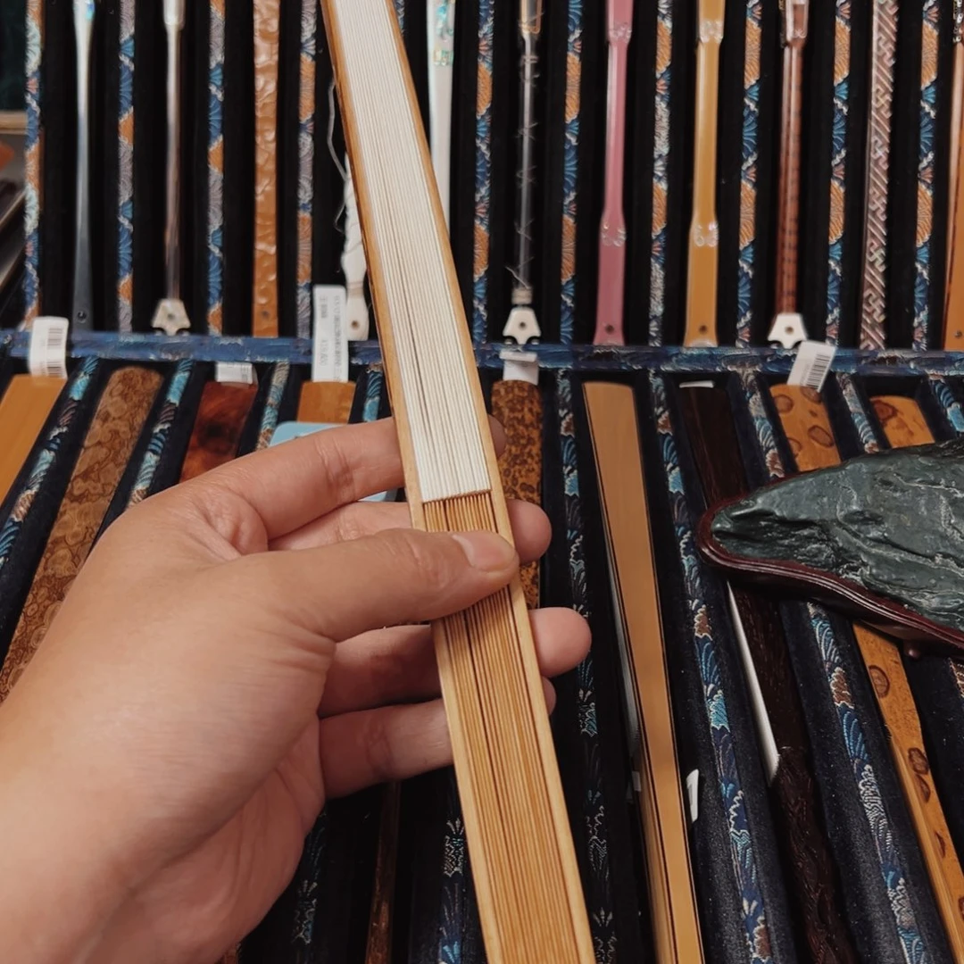 扇子苏工折扇 工艺精湛