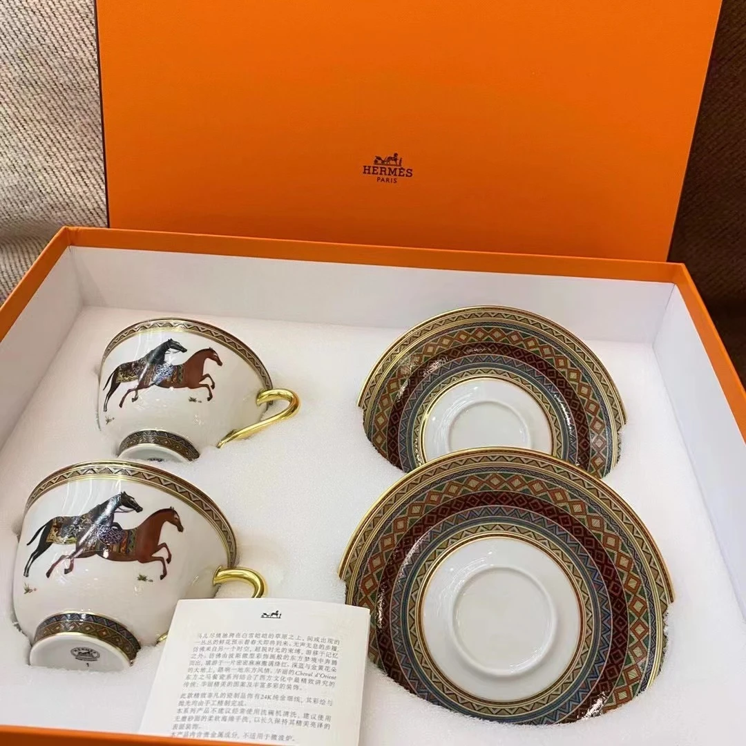 未使用 Hermes/爱马仕 【念念】东方骏马茶杯 两组一套陶瓷