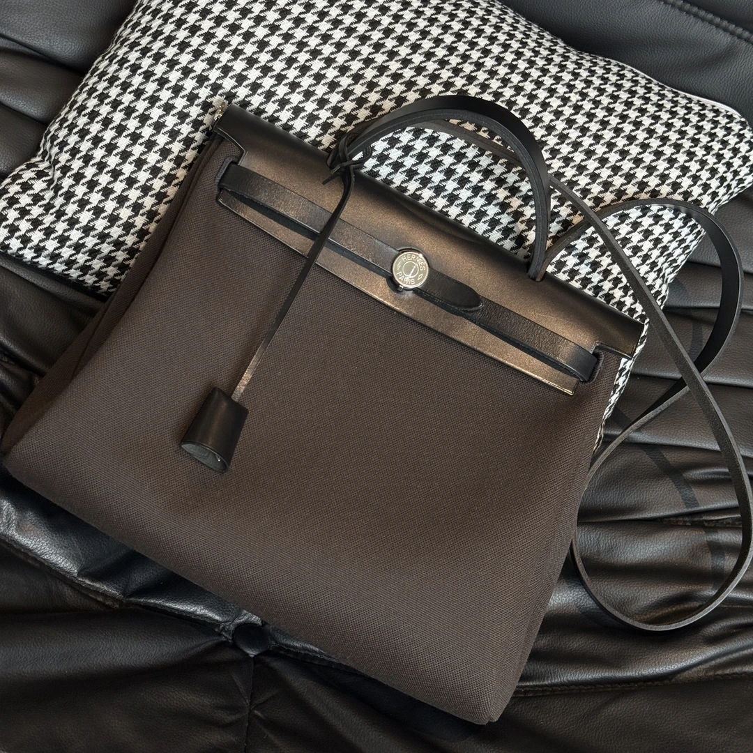 99新 Hermes/爱马仕 奢品阁/爱马仕 乌木色herbag20