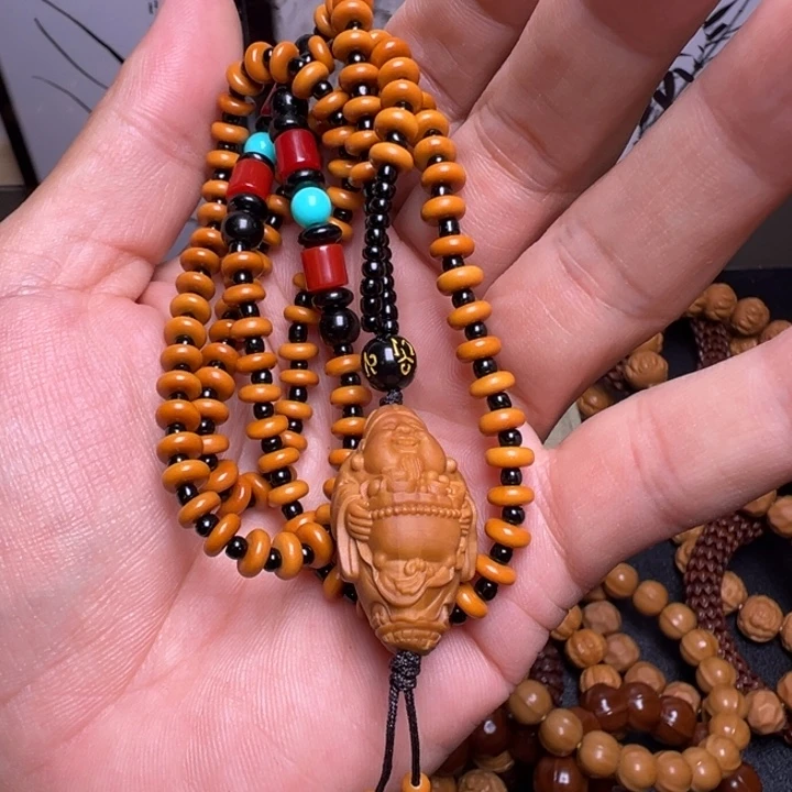 文玩核桃手串脖子好