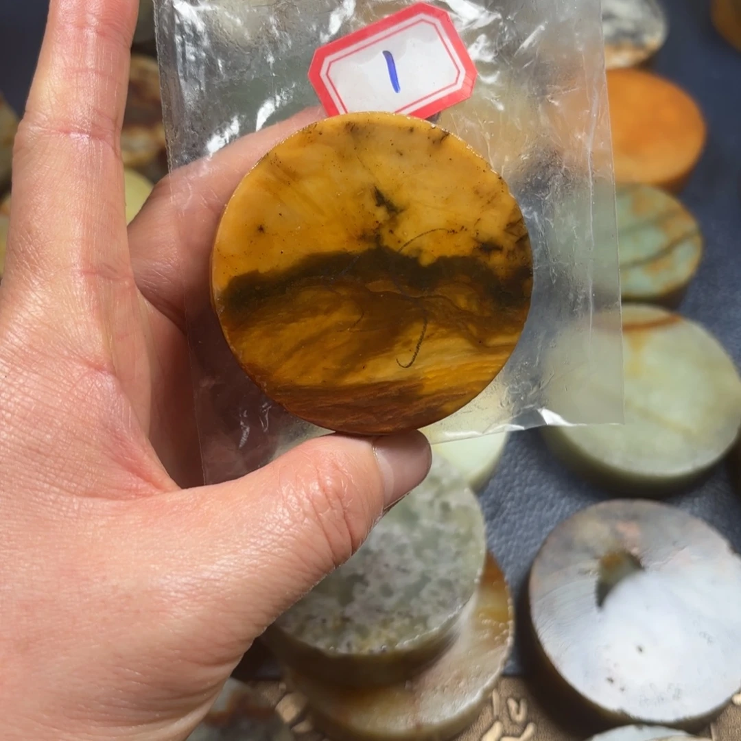 s***o蛇纹石玉未镶嵌珠宝奇石