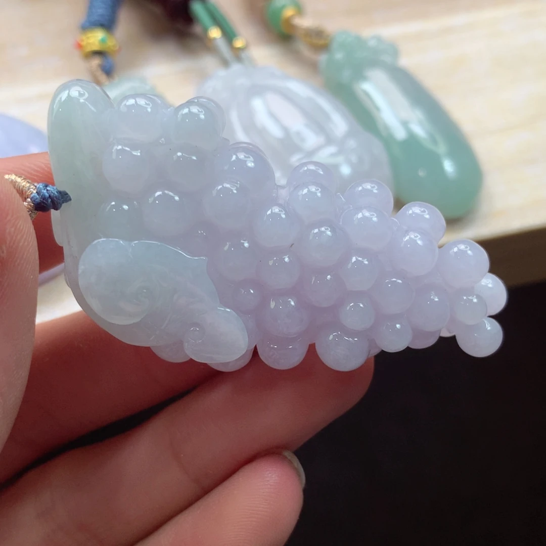 翡翠未镶嵌颈饰吊坠