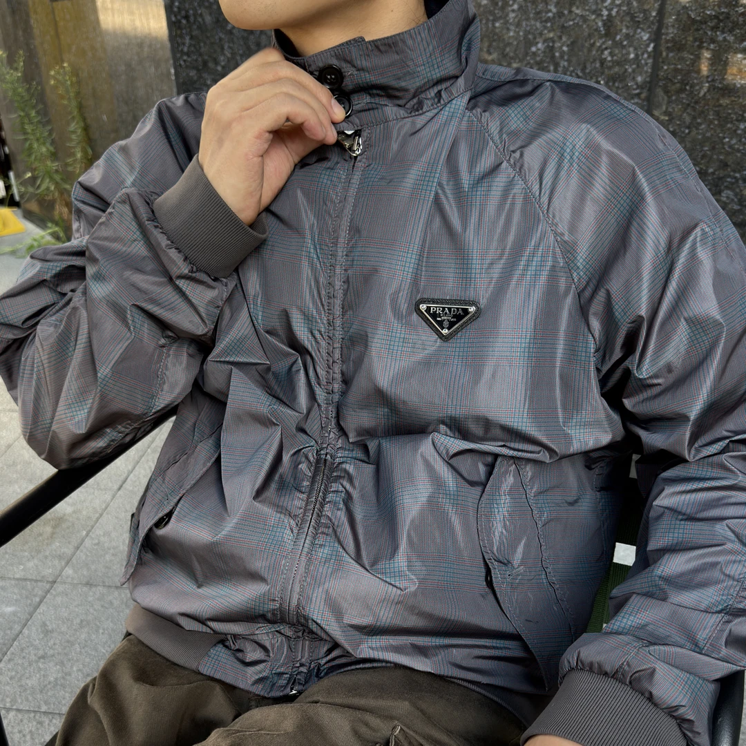 99新 Prada/普拉达 格纹三角标夹克外套/99新/50/工价14800