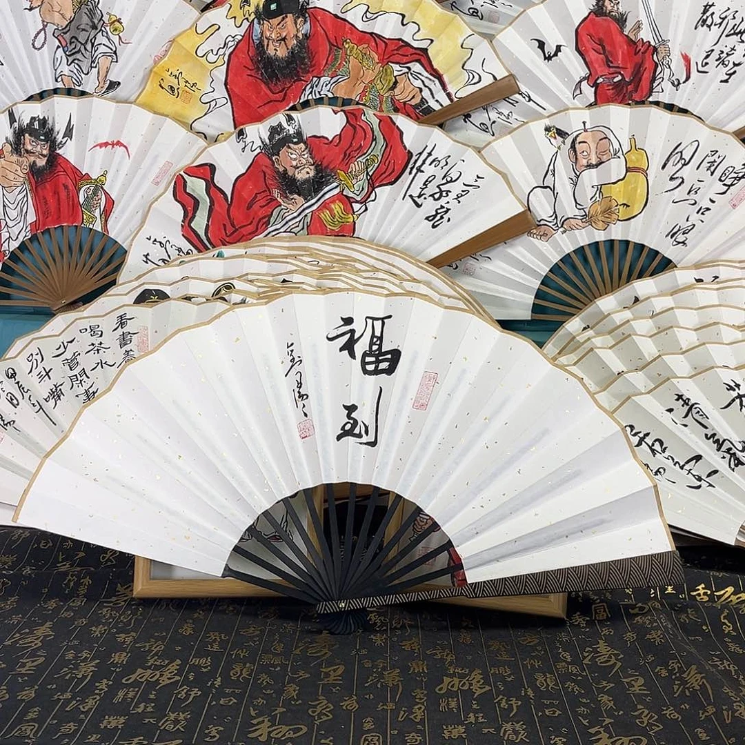 国画手绘折扇一把