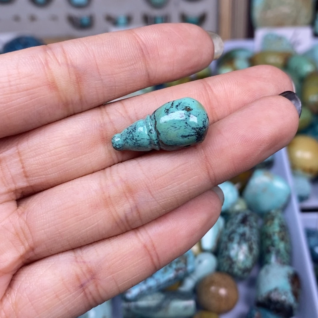 绿松石未镶嵌挂件