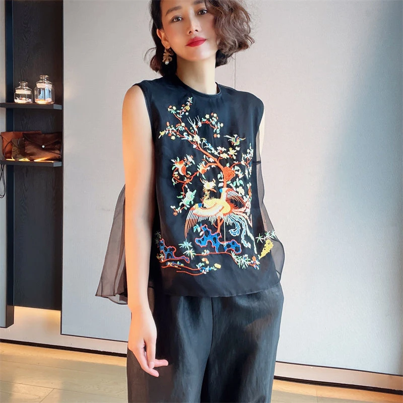 衣年纯品重工定位欧根纱刺绣上衣女圆领无袖包扣国风时髦背心小衫