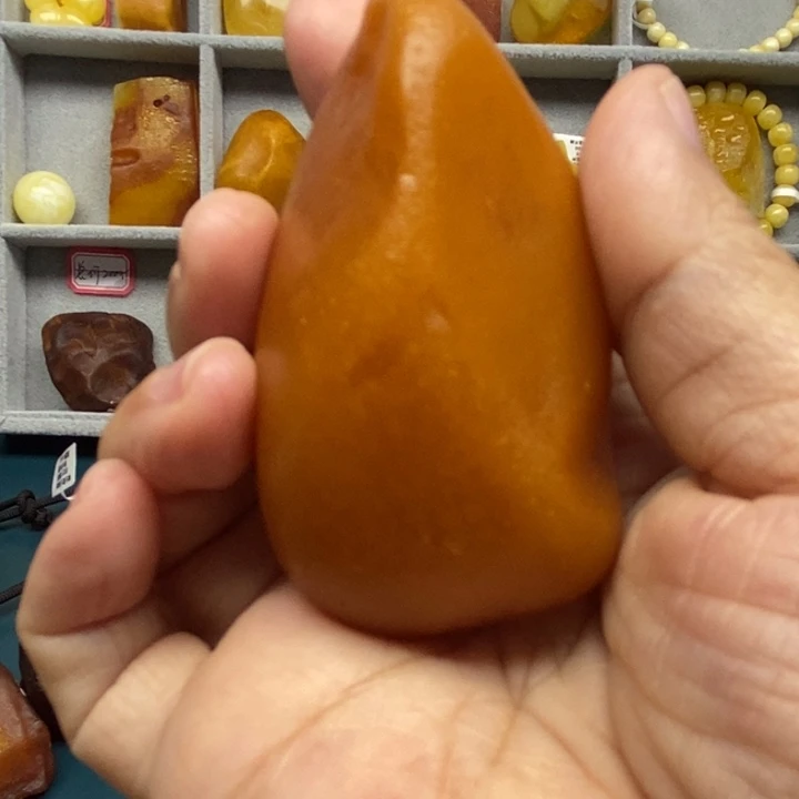 未镶嵌琥珀裸石伏**生吊坠