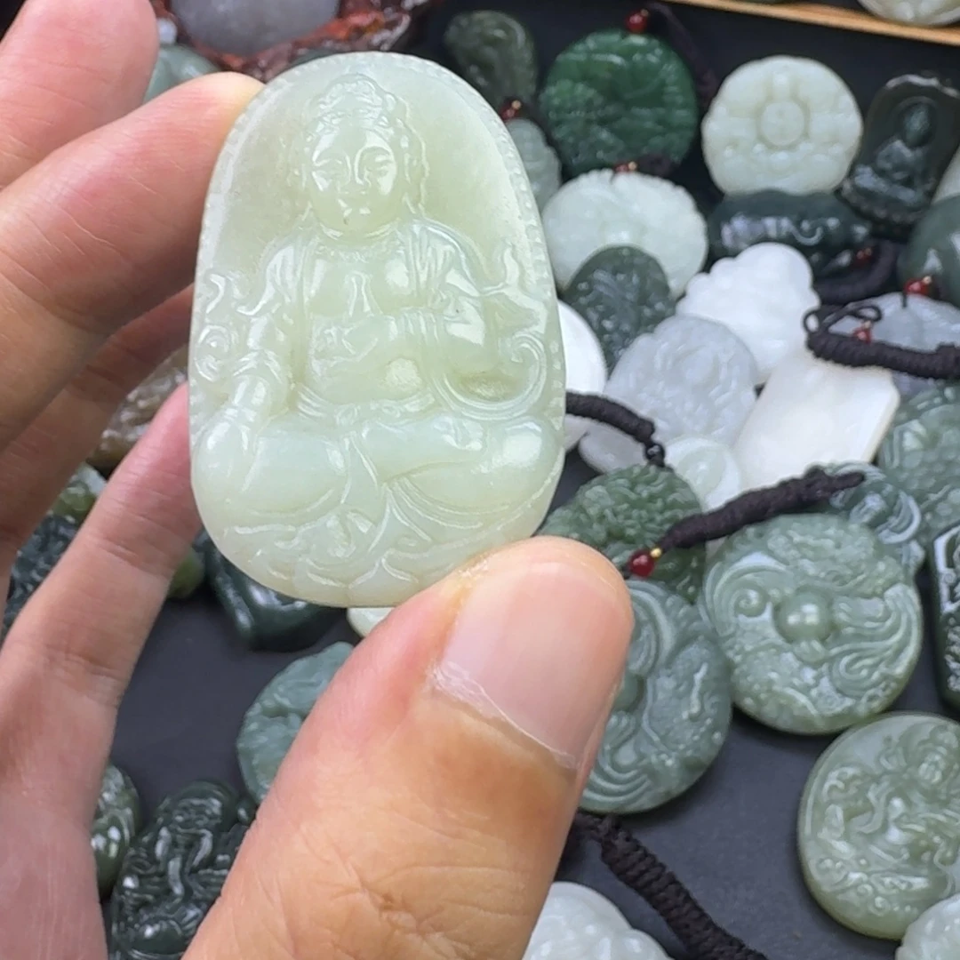 颈饰未镶嵌和田玉