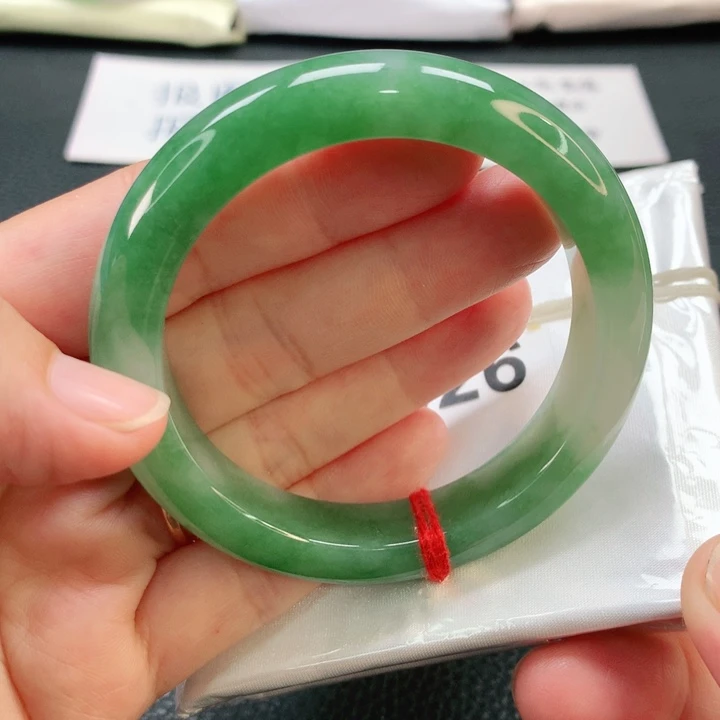 翡翠手镯未镶嵌54.8正