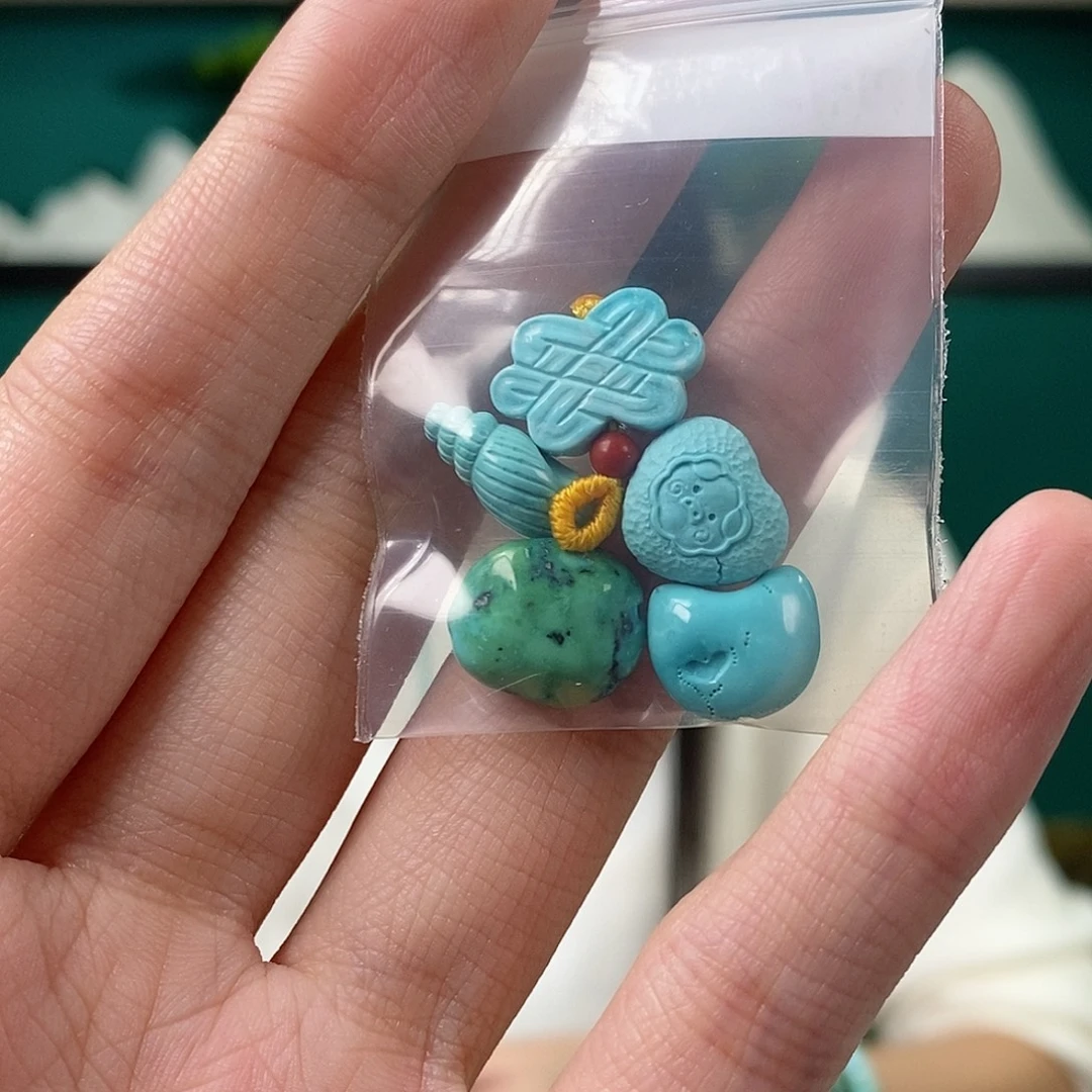 绿松石未镶嵌珠宝奇石