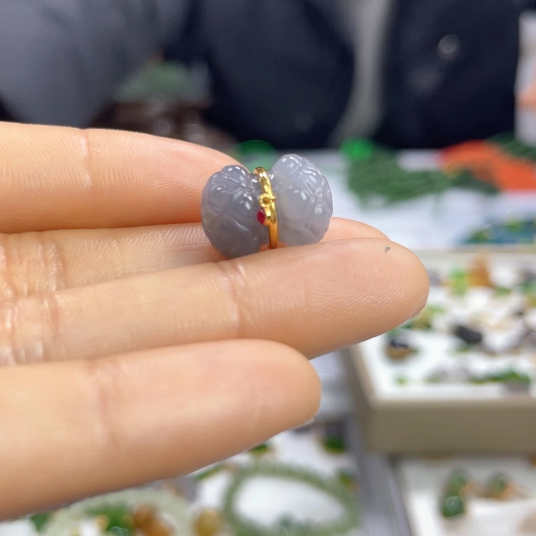 和田玉颈饰18K金镶嵌多*咪