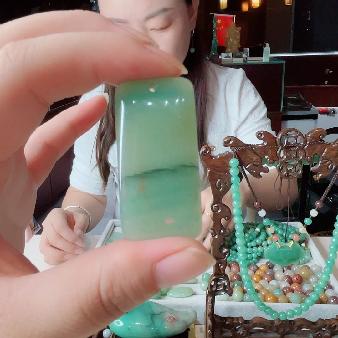 密玉（石英质玉）未镶嵌颈饰