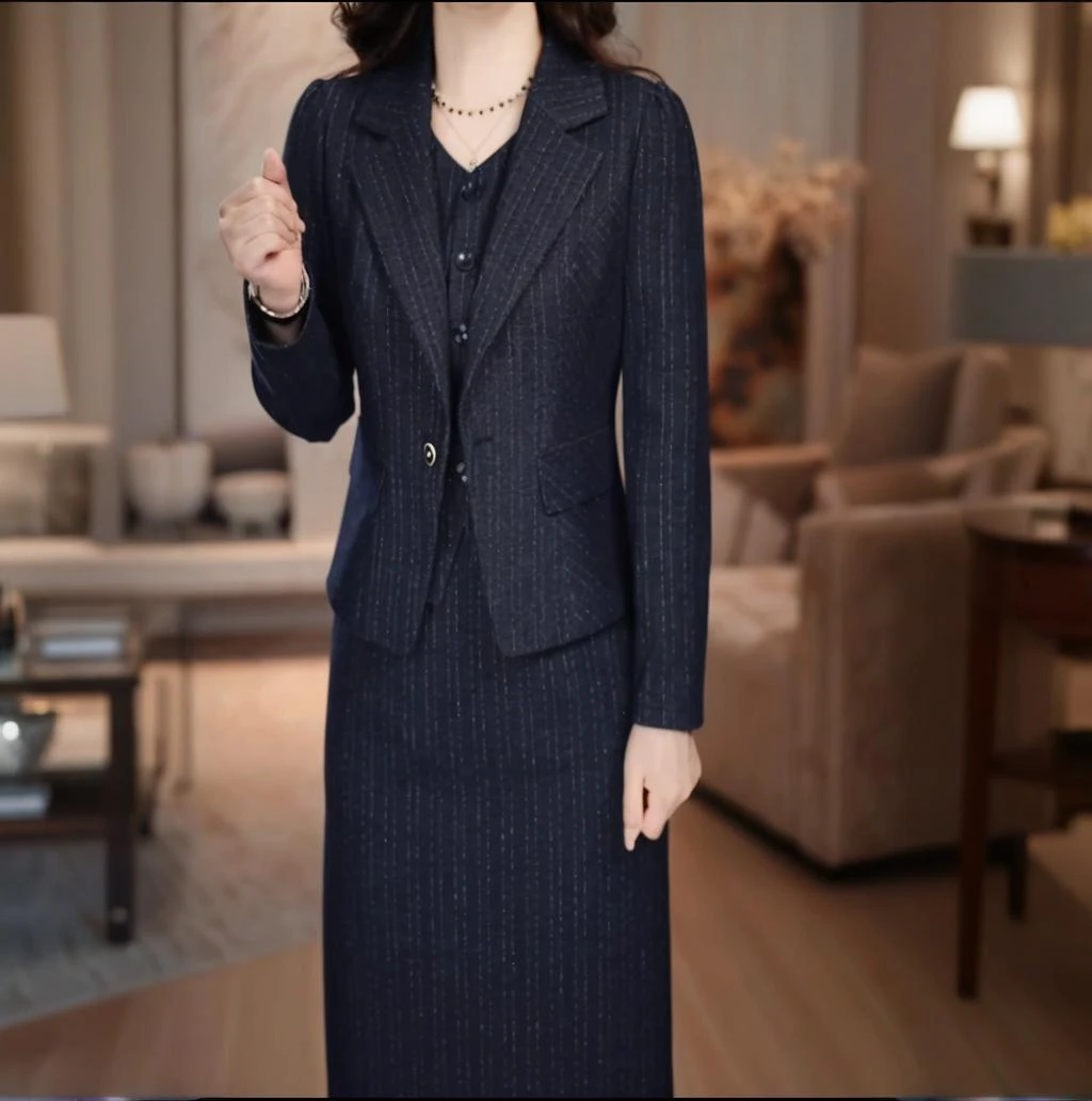 左曼时尚优雅轻奢百搭时尚套装2025秋季新款高端轻奢两件套连衣裙