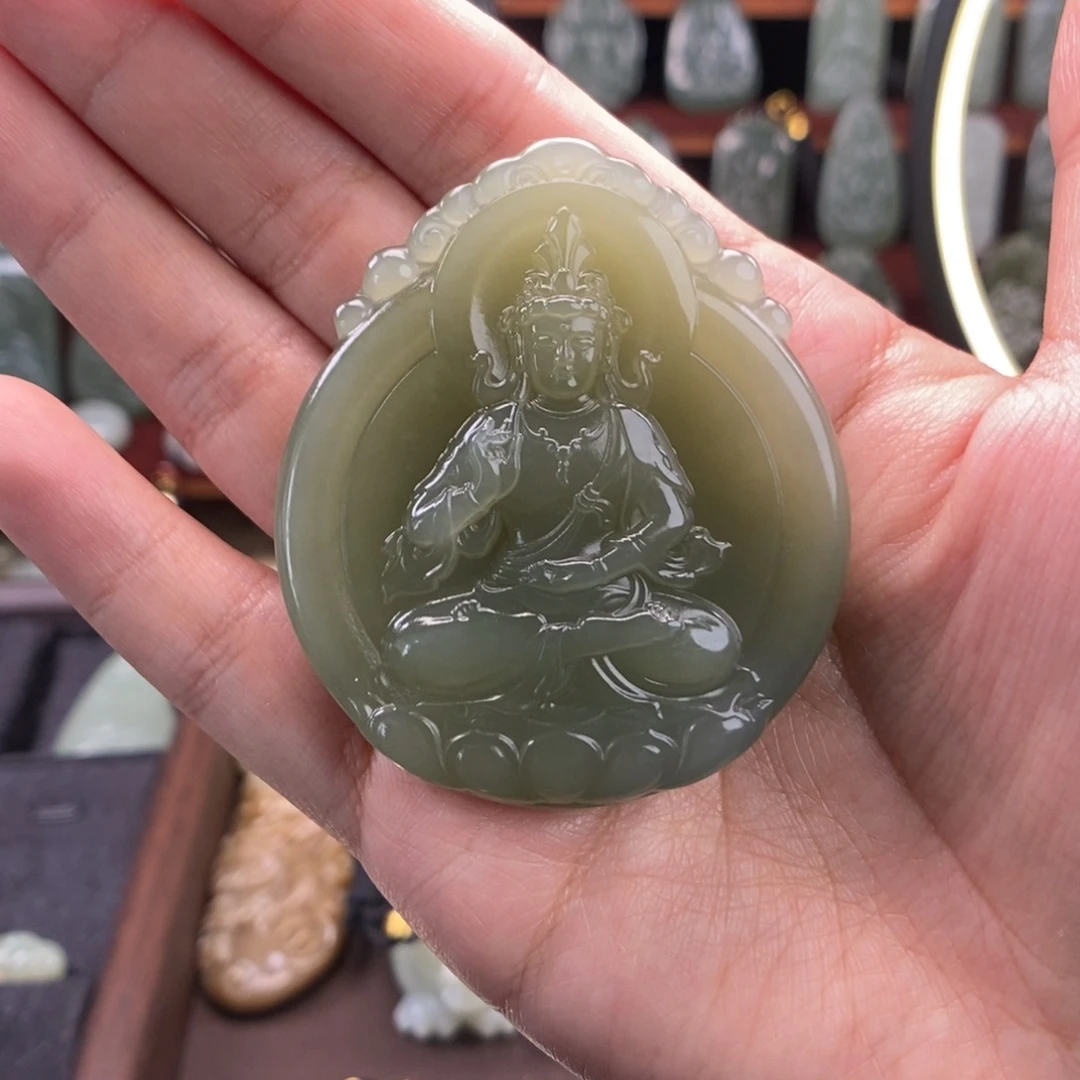 和田玉未镶嵌颈饰大日如来（生肖羊，猴的本命佛）