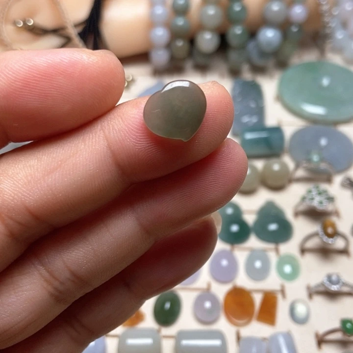 翡翠未镶嵌颈饰缅甸翡翠